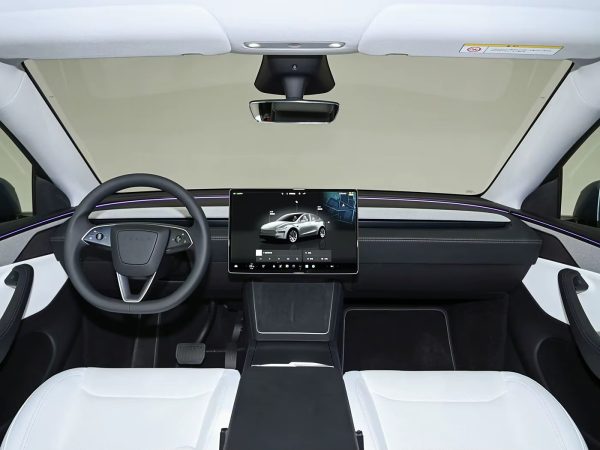 2025 Tesla Model Y electric vehicle — изображение 6