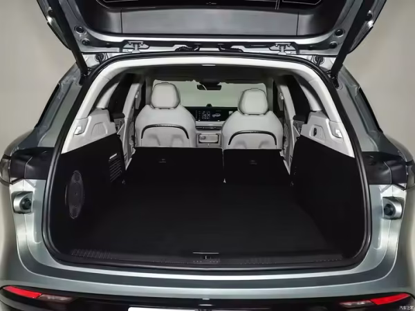 Voyah Free 2025 Electric 5-Door SUV 5-Seater — изображение 6