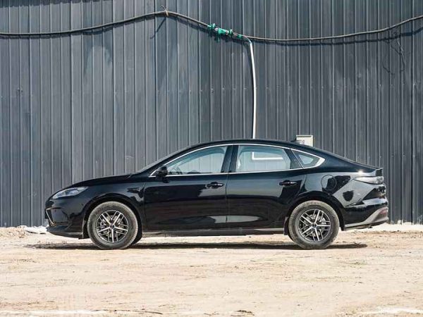 2025 BYD Seal 05 DM-i PHEV - Image 3