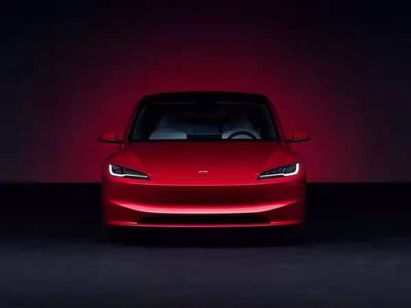 2025 Tesla Model 3 – All-Wheel Drive & Affordable EV - Image 2