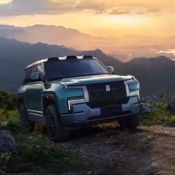 2024 BYD Yang Wang U8 High-Speed Electric SUV — изображение 3