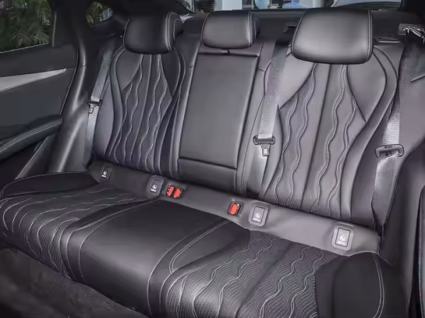 2025 BYD Seal 06 DMI Hybrid Sedan - Image 5
