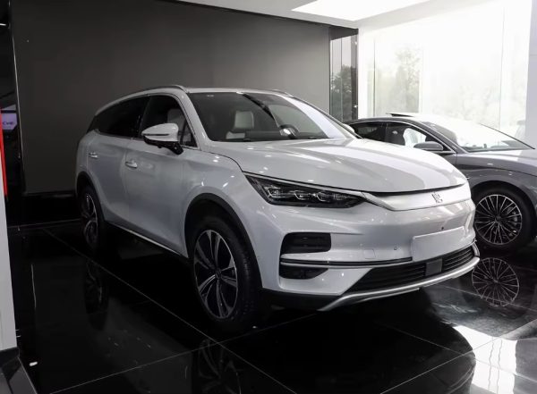 2023 BYD Tang Flagship SUV Electric — изображение 2